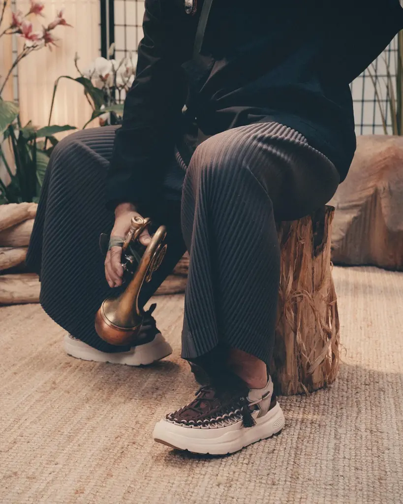 【夏｜先取りセール 10％OFFセール】売れ筋商品|||un cinq（アンサンク）クレープ キーネック ベスト【2025春夏】 KEEN/キーン】夏に大活躍なサンダルのご紹介♡ │ 名古屋PARCO