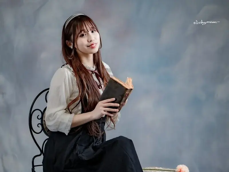 中野のケンコー・トキナーで写真のライティングを学びませんか？Laskey先生によるポートレート講座 画像 1