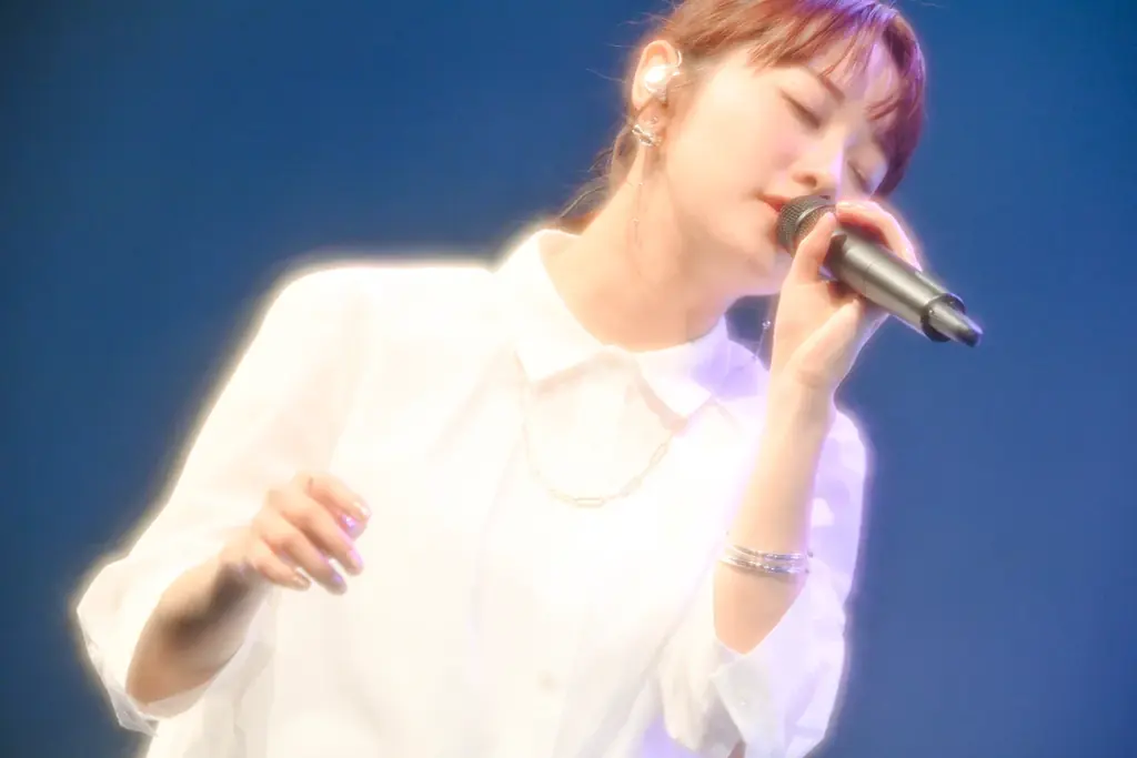 楠木ともり、東名阪Zeppツアー完走!メジャーデビュー5周年を記念した映像商品「ALL VIDEO SONGS 2020-2025」ジャケット写真が公開! 画像 2