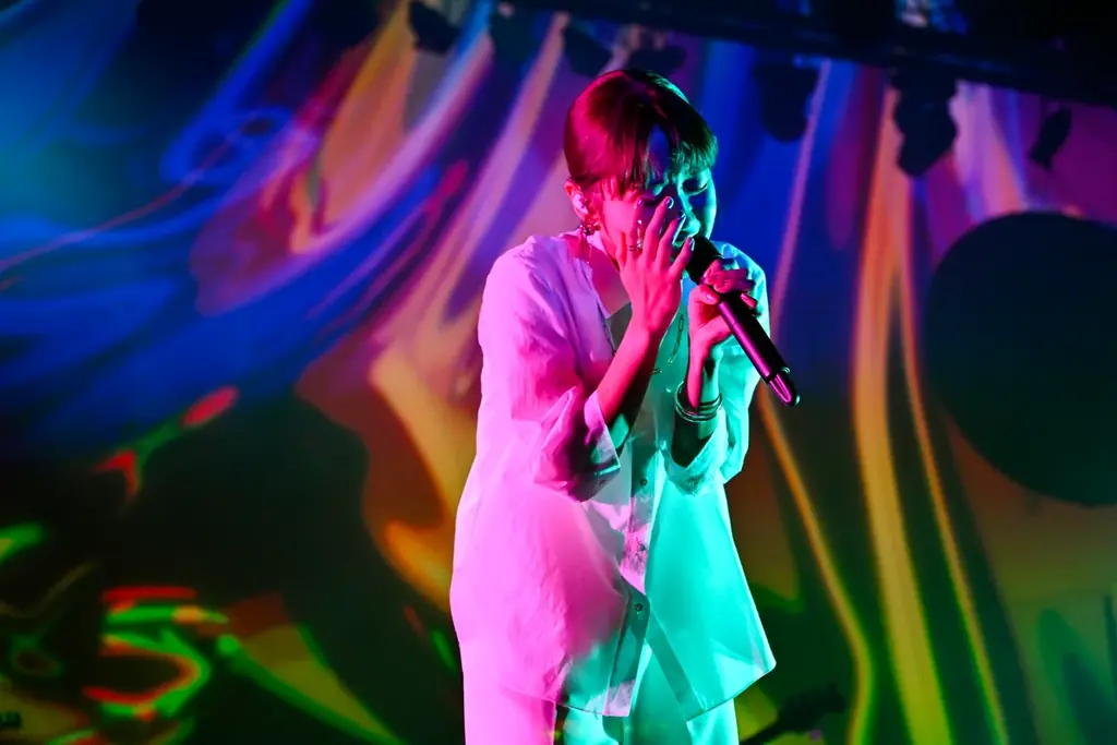 楠木ともり、東名阪Zeppツアー完走!メジャーデビュー5周年を記念した映像商品「ALL VIDEO SONGS 2020-2025」ジャケット写真が公開! 画像 5