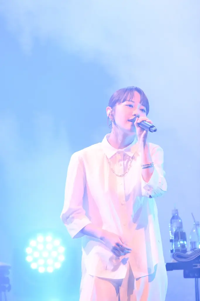 楠木ともり、東名阪Zeppツアー完走!メジャーデビュー5周年を記念した映像商品「ALL VIDEO SONGS 2020-2025」ジャケット写真が公開! 画像 6