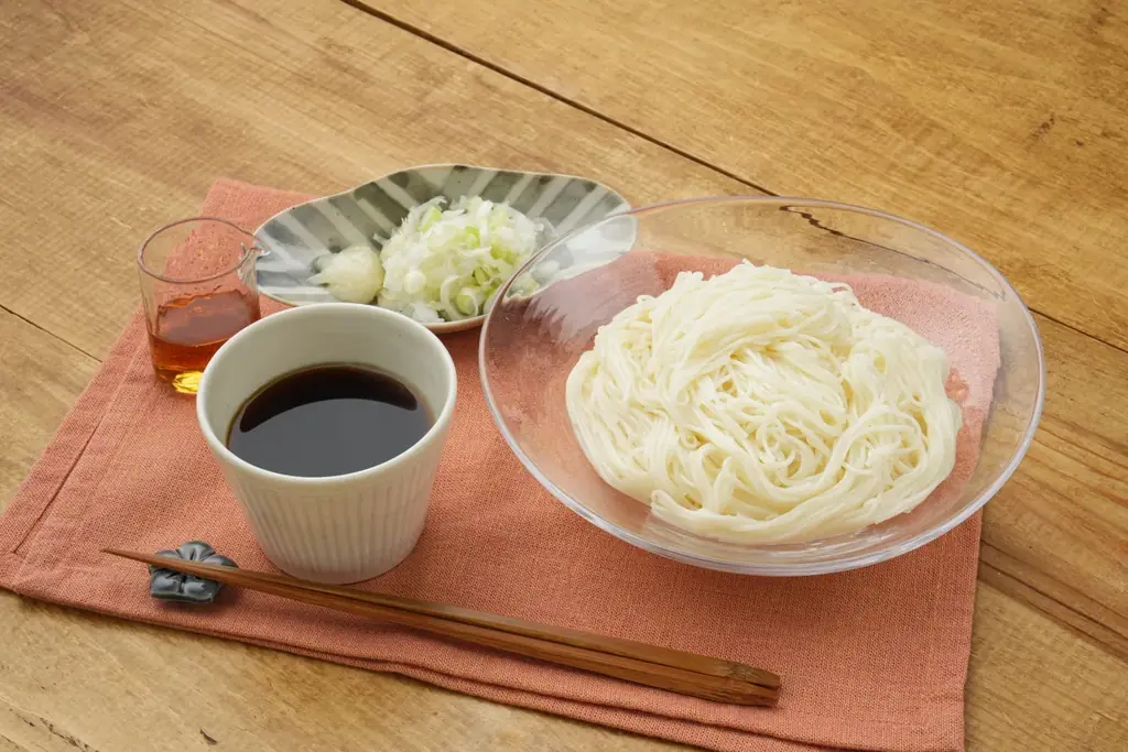 全国乾麺協同組合連合会と共著で“新書風”レシピ本を限定制作し、書店の一角をジャック！味の素㈱「Cook Do®」オイスターソース『オイスターそうめん新書』発表記念メディア向けイベント 画像 8