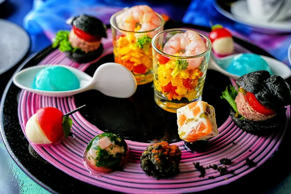【SHIBUYA STREAM HOTEL】渋谷の星空を味わう!星をテーマとしたアフタヌーンティーを9月限定開催「土星ショコラ」や「マジックアワーソーダ」で星空を表現! 画像 5