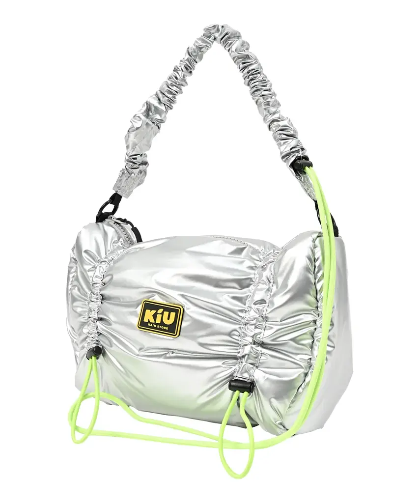 気候に寄り添い、日常を彩る アウトドアアクティビティブランド『KiU』より気分で選ぶ『KiU 2025 Fall & Winterバッグコレクション』が登場！ 画像 20