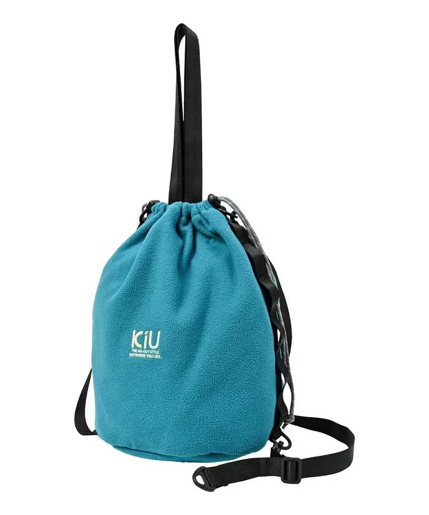 気候に寄り添い、日常を彩る アウトドアアクティビティブランド『KiU』より気分で選ぶ『KiU 2025 Fall & Winterバッグコレクション』が登場！ 画像 21