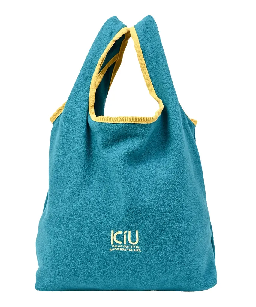気候に寄り添い、日常を彩る アウトドアアクティビティブランド『KiU』より気分で選ぶ『KiU 2025 Fall & Winterバッグコレクション』が登場！ 画像 24
