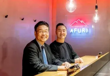 【飲食店×製薬会社】異色コラボが決定！AFURI辛紅でラーメンを食べるとコラボステッカーと「強力わかもと」が貰えるキャンペーンを実施。 画像 14