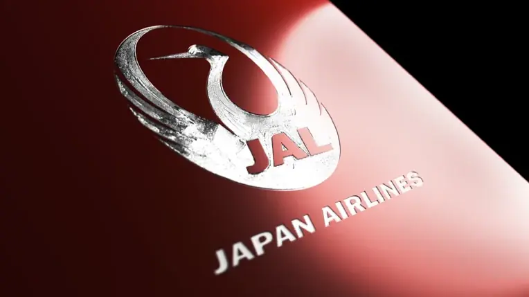 JAL最高峰のメタルカード「JAL Luxury Card」が誕生 ~ラグジュアリーカードとの提携により、新しいクレジットカードを2025年8月1日リリース~ 画像 2
