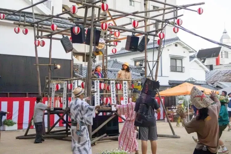 駅前の櫓(やぐら)が、倉敷をひとつにする。誰もが楽しく踊れる『倉敷まちなか盆おどり』8月16日(土)開催。 画像 2