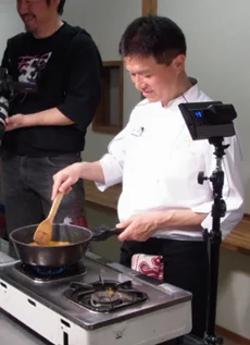 全国的に有名で埼玉にゆかりのあるカレープロが一流の技術を専門分野で発揮した至高カレー「オールSAITAMAカレー」（レトルト）が誕生！しかもブラックカレー。反響が大きく、メディア向け個別解説会を開催！ 画像 10