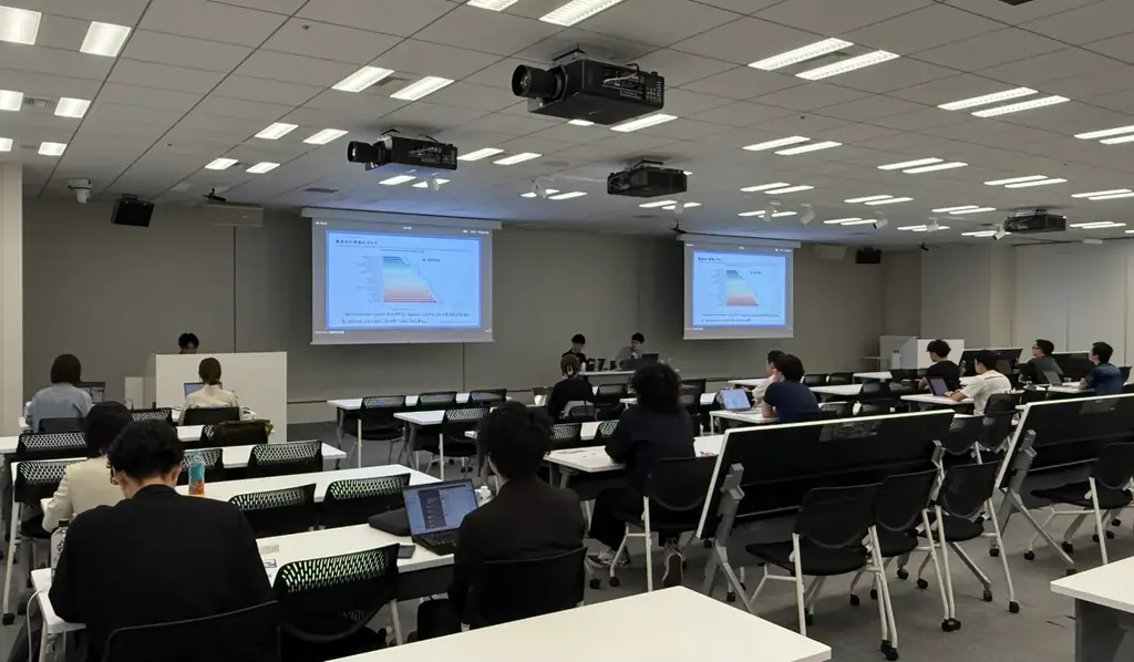 LINEヤフー株式会社・ギークス株式会社の共同開催セミナーに弊社CTOの高根沢が登壇しました。 画像 2