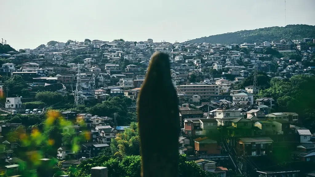 築30年の空きビルを塗装技術で蘇らせたシェア型ホテル「HOTEL URO」2025年8月1日開業 画像 2