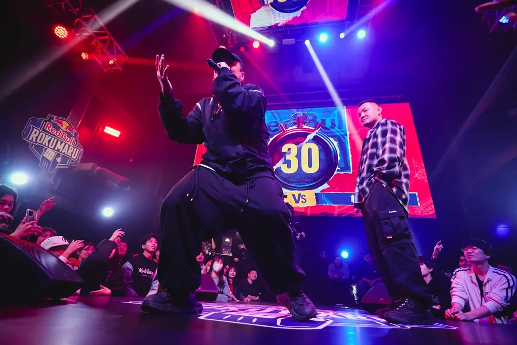 ヒップホップの頂点を目指せ！APPLEBUMによるRed Bull Roku Maru & KING OF KINGSトリプルコラボTシャツ登場 画像 2