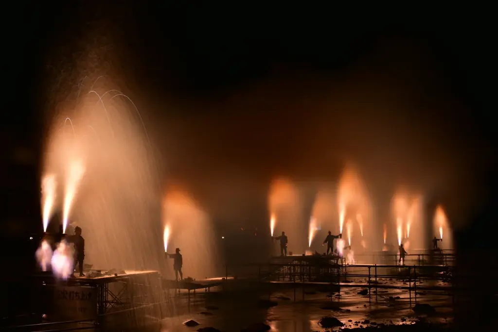【飛騨高山・岐阜県高山市】火の粉が舞う勇壮な伝統！ 画像 3