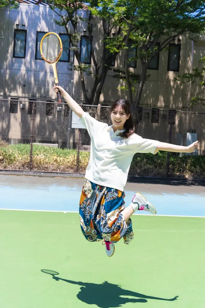 日向坂46・小坂菜緒が表紙！B.L.T.10月号が8/28発売