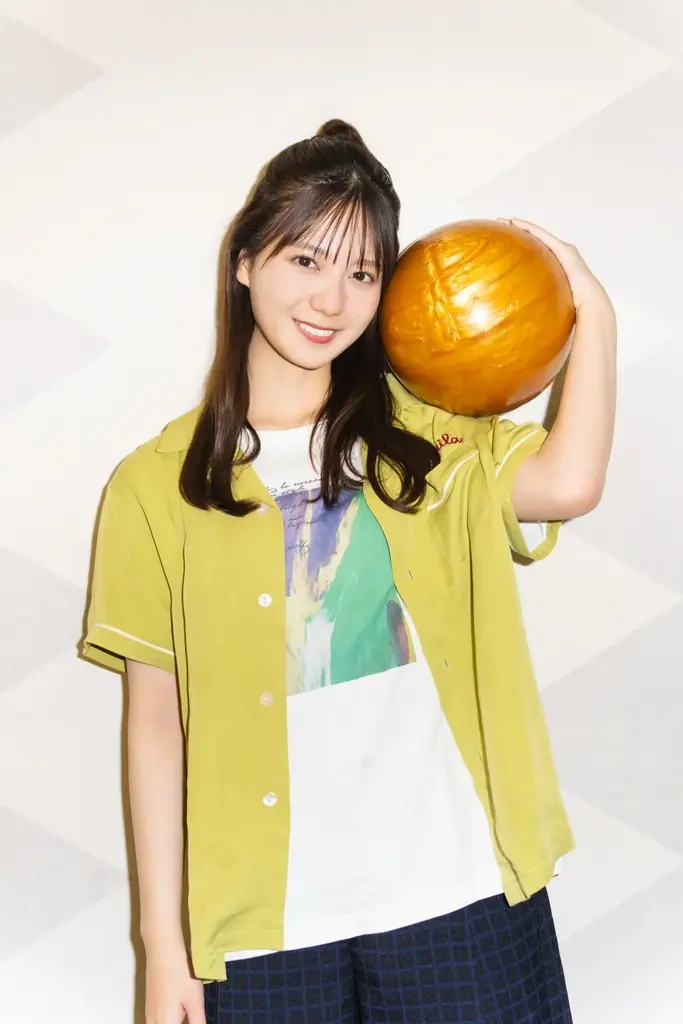 日向坂46・小坂菜緒が表紙！B.L.T.10月号が8/28発売｜ベスト