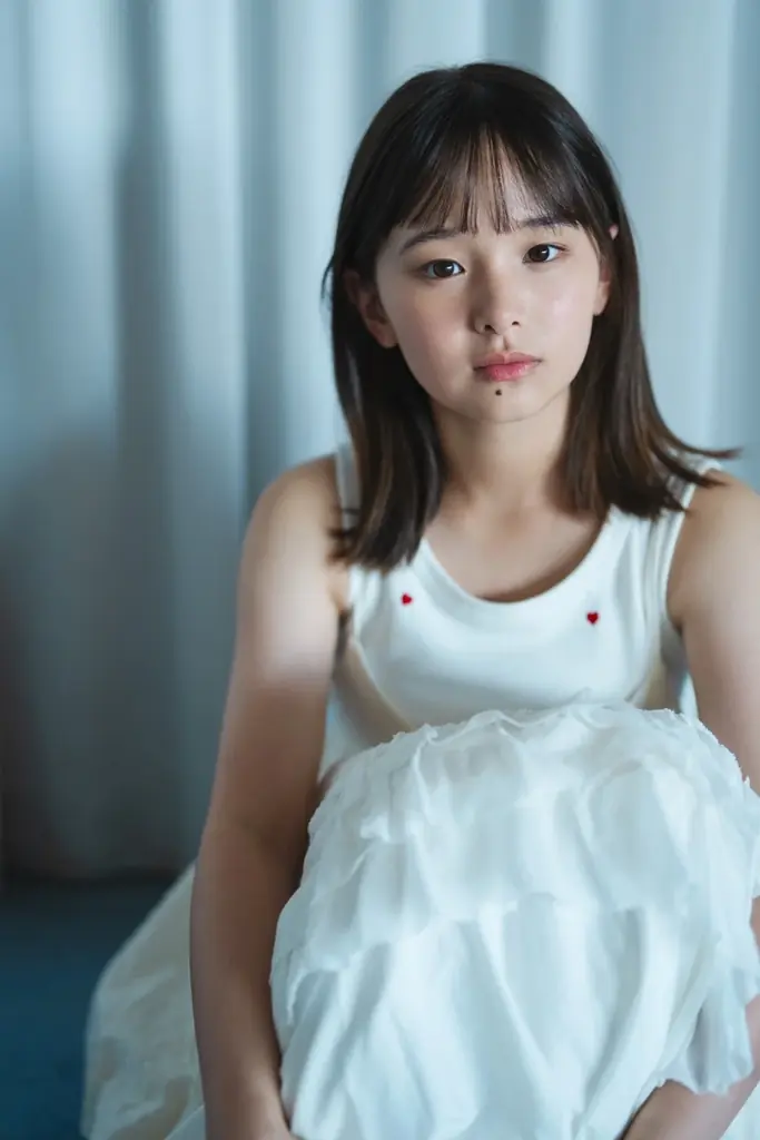 最高の笑顔を求めて。テーマは……“こさかなと遊ぼう！”。 日向坂46・小坂菜緒が「B.L.T.10月号」の表紙巻頭に登場！ 画像 7