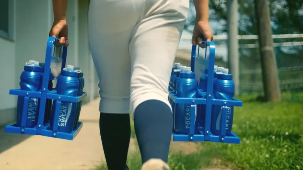 「その汗は、君が思うより強い。」ポカリスエットが野球帽の“帽子の裏側”に込められた汗の力を描く 夏の学生野球シーズンに合わせ、WEBムービー・新聞広告・屋外広告などを公開 画像 6