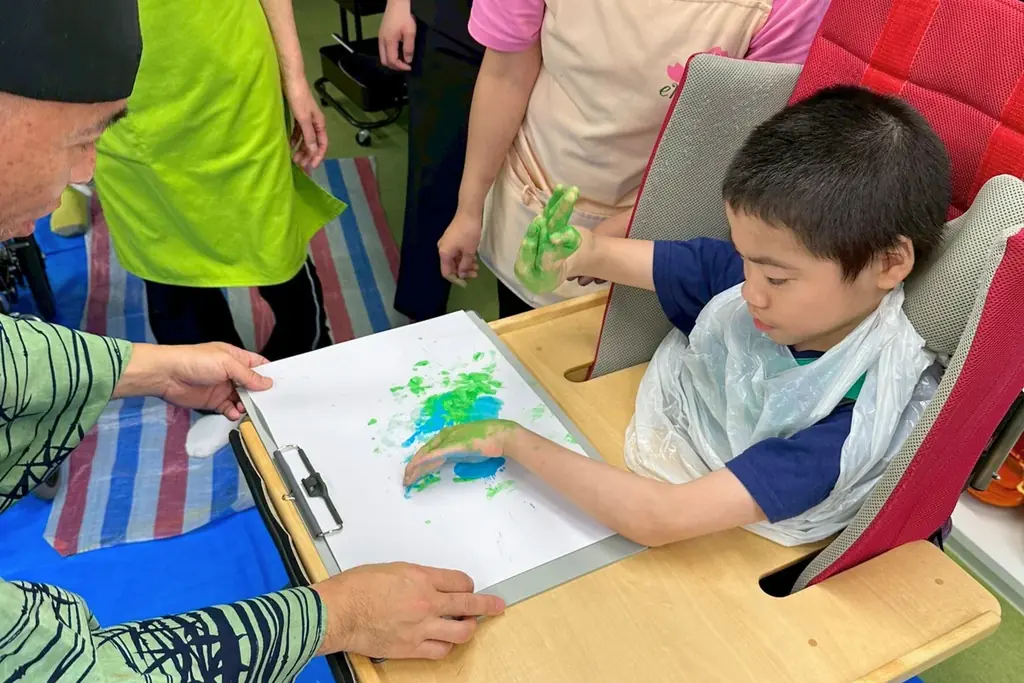重度障がいのある子どもたちの絵が札幌の街を彩る｜チ・カ・ホとバンカラでONEART SPPORO展開催 画像 10