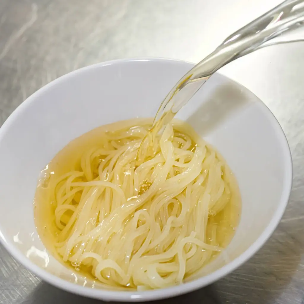 【大好評につき数量限定で再販】芸能人やグルメインフルエンサー絶賛！焼肉屋「牛恋」の通販商品『鶏だし冷麺』セットが再登場！ 画像 9