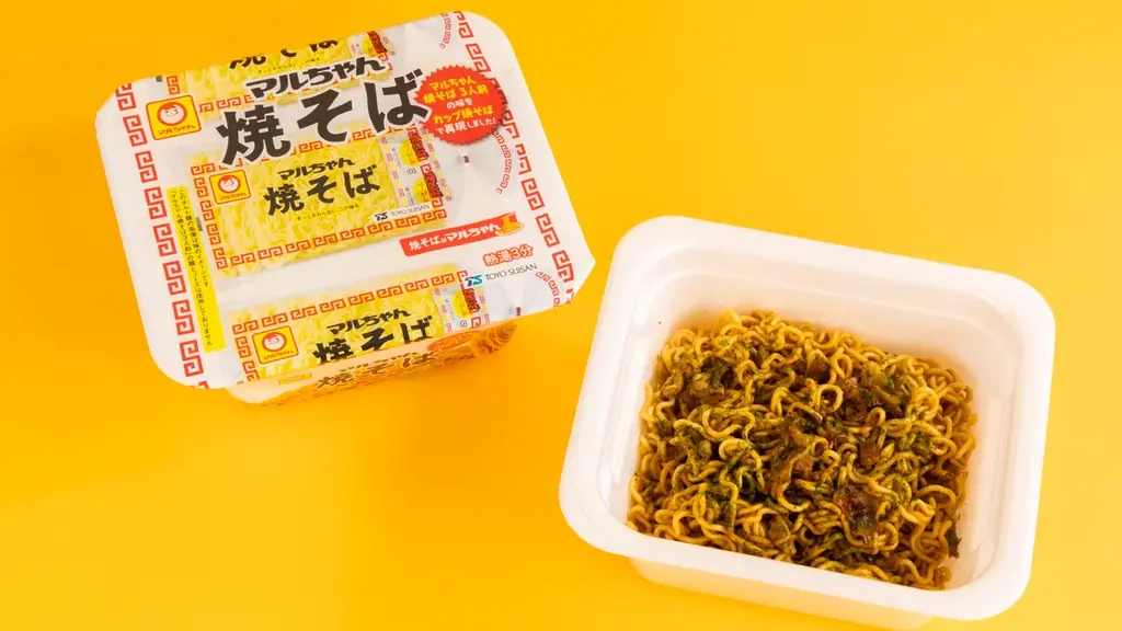 ファミマのおトクが止まらない!8月8日は「マルちゃん焼そばの日」対象のカップ焼そばを2個買うと100円引き! 画像 3
