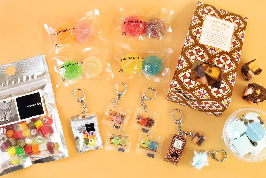 まるで本物？！全5種のかわいすぎるお菓子たちがマスコットチャームになって登場　PAPABUBBLEのカプセルトイシリーズ　8月6日より発売 画像 1