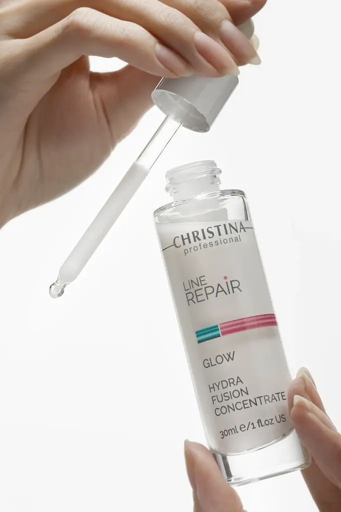 「LINE REPAIR」シリーズ発売から2周年。2周年記念セット発売決定。── “もっと身近に、毎日にクリスティーナを。” 画像 3