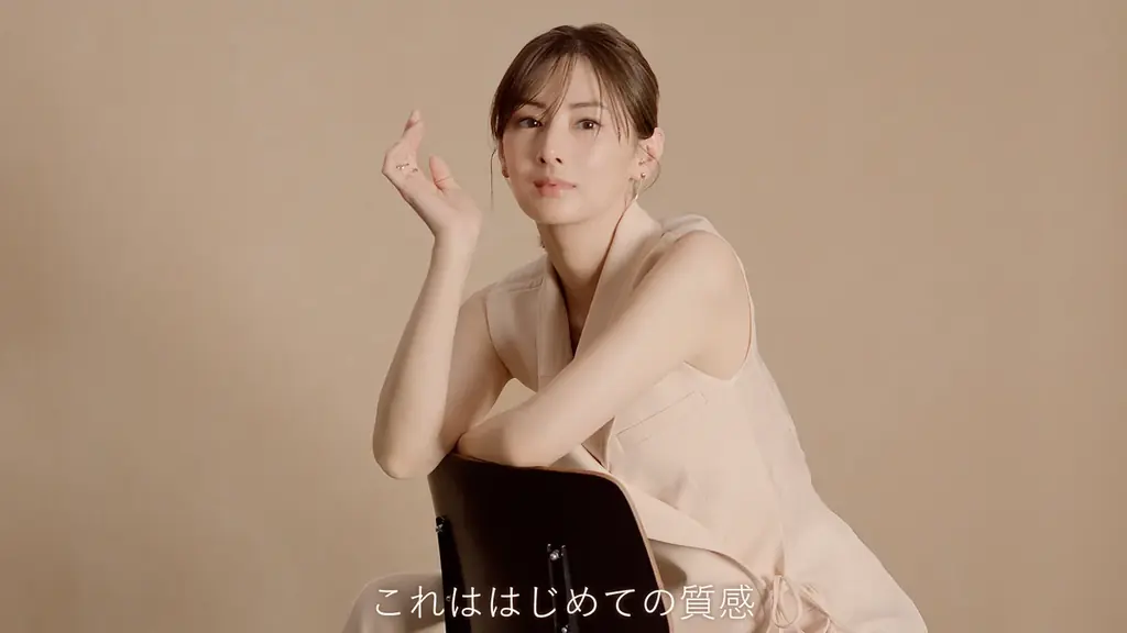 北川景子さん出演！『エスプリーク』 新 WEBCM「メルティセラム グロウパウダー」篇　2025年8月7日（木）より公開 画像 6