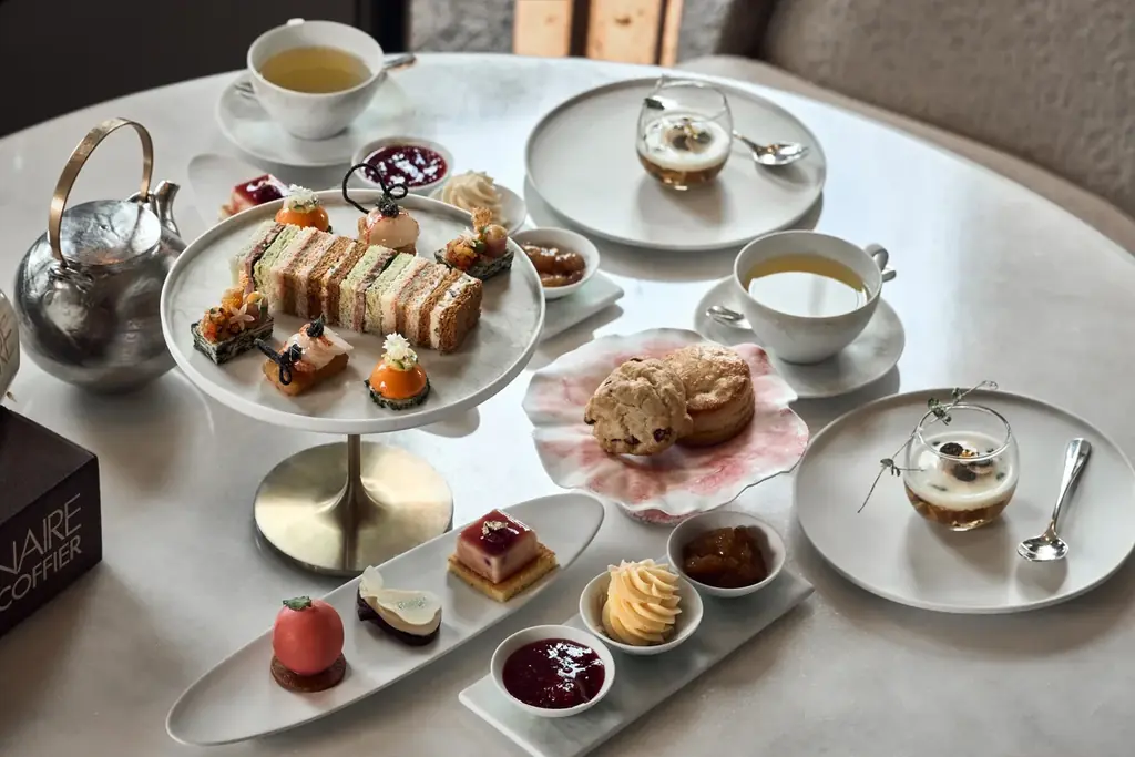 【ザ・リッツ・カールトン東京】伝統的なアフタヌーンティーとエスコフィエの料理哲学に着想を得た「グランクラシックアフタヌーンティー」が期間限定で登場 画像 2