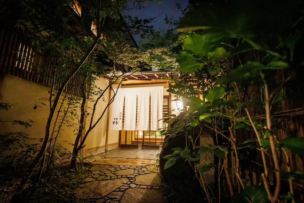 旅先でも安心！京都三条 箔よりグルテンフリーのすき焼き会席の販売を開始 画像 3