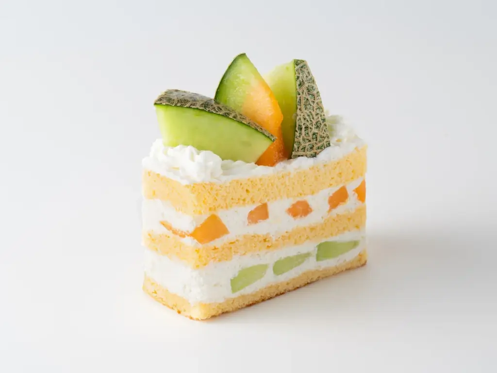 JR上野駅「エキュート上野」真夏に楽しむクリスマス?! カプセルトイの空ケースでオーナメントを作って、ツリーに飾ろう！「サマークリスマス」初開催!! 画像 6