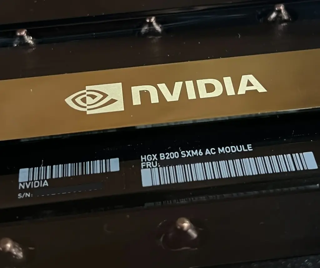 ゲットワークス、「NVIDIA GPU Blackwell B200」搭載サーバーの運用を開始。 画像 4