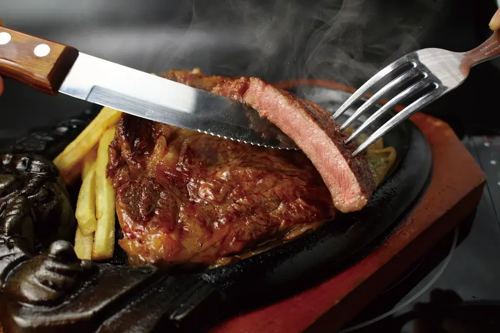 8月8日開始！ブロンコビリーの数量限定炭焼きリブロースステーキ