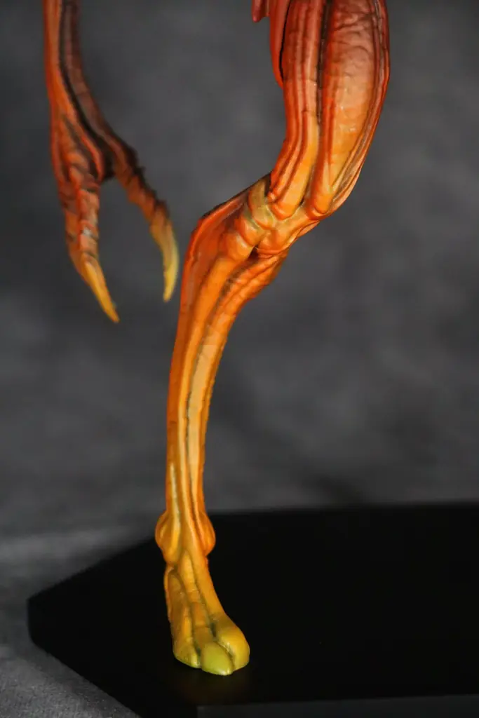 『ヱヴァンゲリヲン 新劇場版:序』に登場する、『第4の使徒』がN2地雷による攻撃の中を進撃するイメージで、造型作家 Yoshi.氏デザインのハイクオリティフィギュアとして登場！！ 画像 10