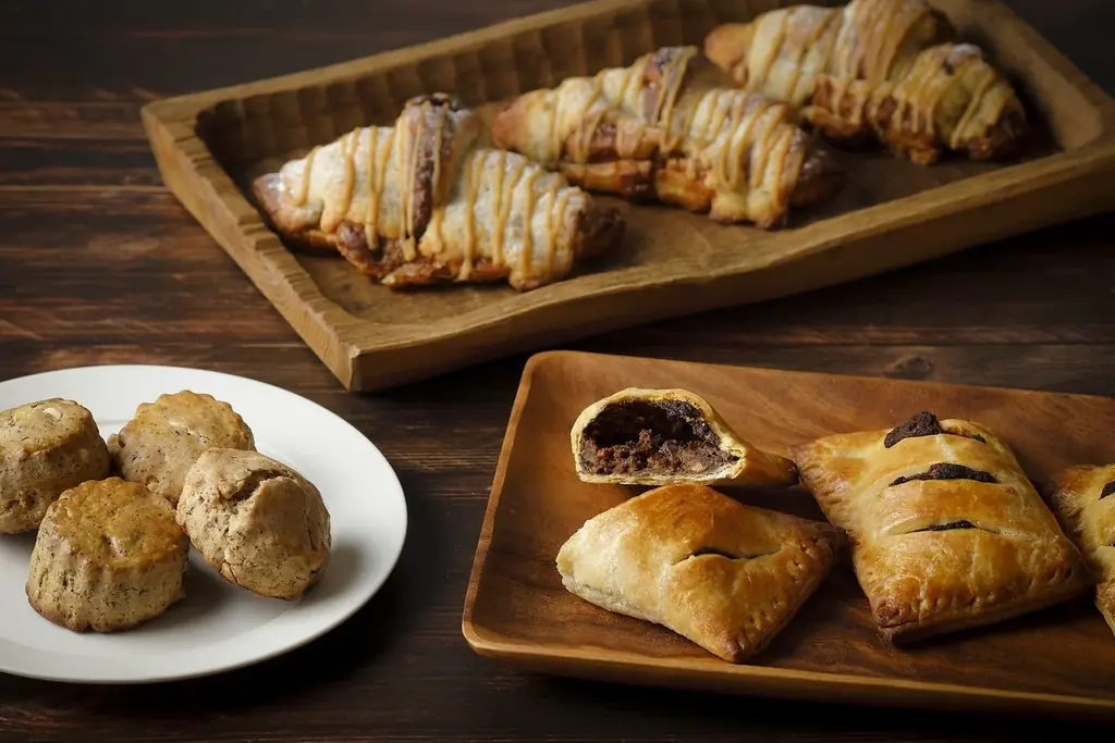 2025年8月9日発売！万平ホテルと浅野屋の限定オリジナルブレッド3種