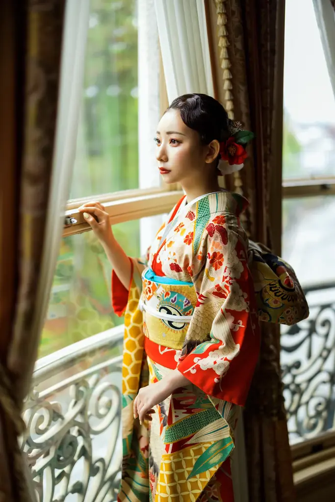 “令和の歌まねヒロイン”よよよちゃん、初のフォトブック『#よよよちゃんといっしょ』が2025年8月8日(金)発売! 画像 4