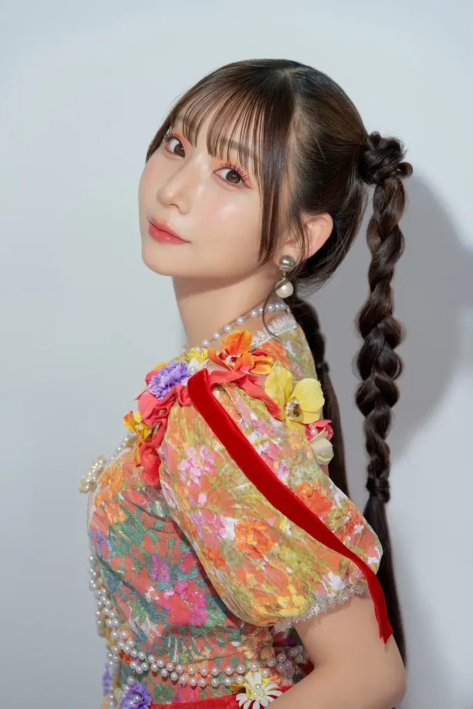 “令和の歌まねヒロイン”よよよちゃん、初のフォトブック『#よよよちゃんといっしょ』が2025年8月8日（金）発売！ 画像 7