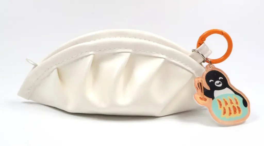 8月15日発売！栃木餃子モチーフのSuicaペンギンポーチ登場