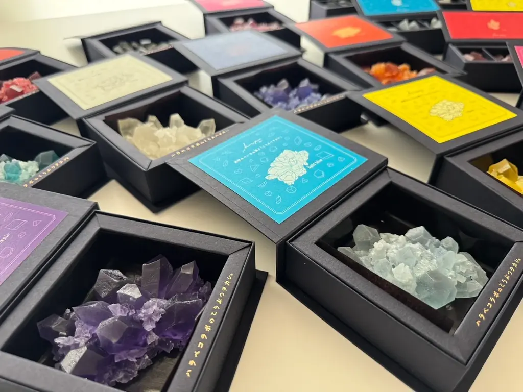 “推し色”で楽しむ宝石菓子。全10色展開の琥珀糖ボックスが登場！2025年8月8日(金)正午より発売開始 画像 16