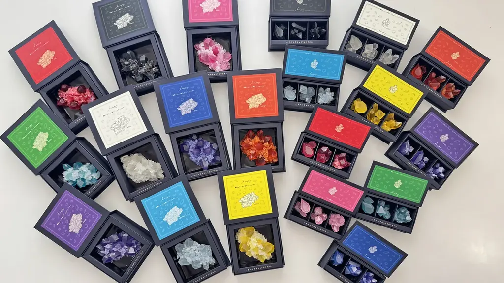 “推し色”で楽しむ宝石菓子。全10色展開の琥珀糖ボックスが登場！2025年8月8日(金)正午より発売開始 画像 17