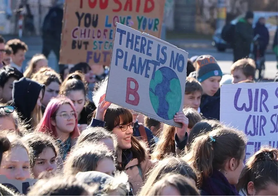 【現研ジャーナル創刊号】大阪・関西万博、ロボット、中国経済、経営問題を独自の切り口で特集 画像 14