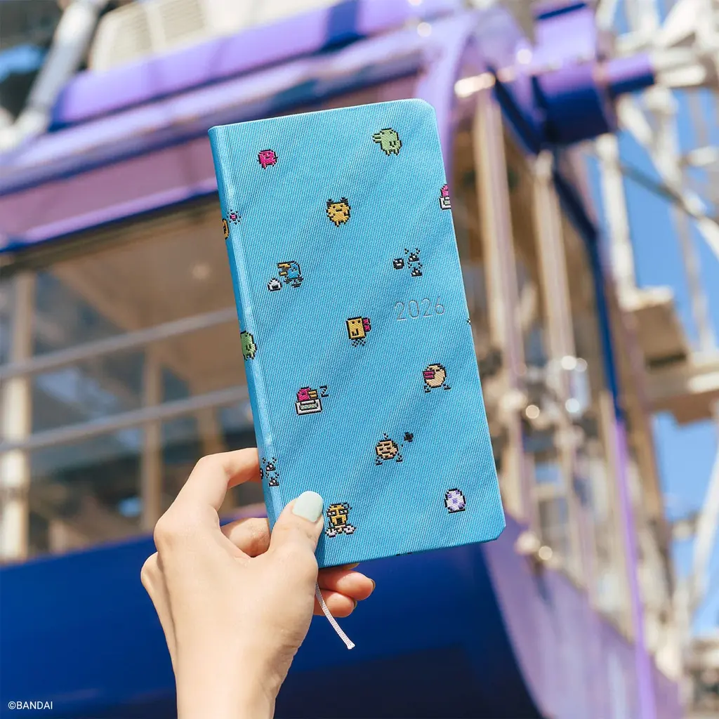 「たまごっち」のほぼ日手帳が、文具といっしょに2026年版で登場！手帳や文具など全17アイテムを9月1日(月)に発売します。 画像 3