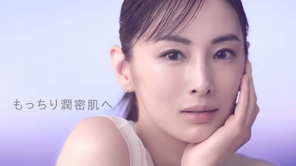 8/18放映開始 北川景子出演ONE BY KOSÉ新CMで潤密肌表現｜ベスト