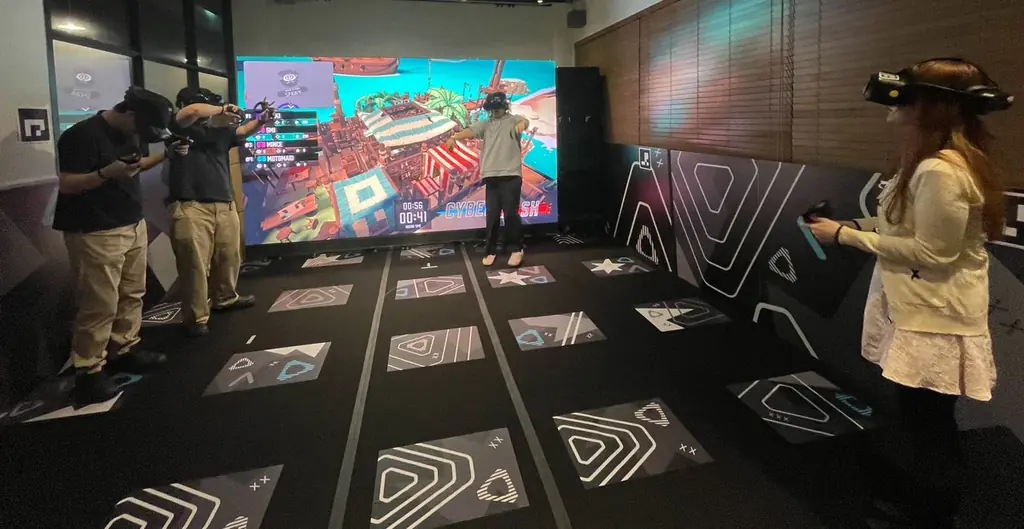 WeavedFloor×LBEで歩けるXR体験コンペ開催