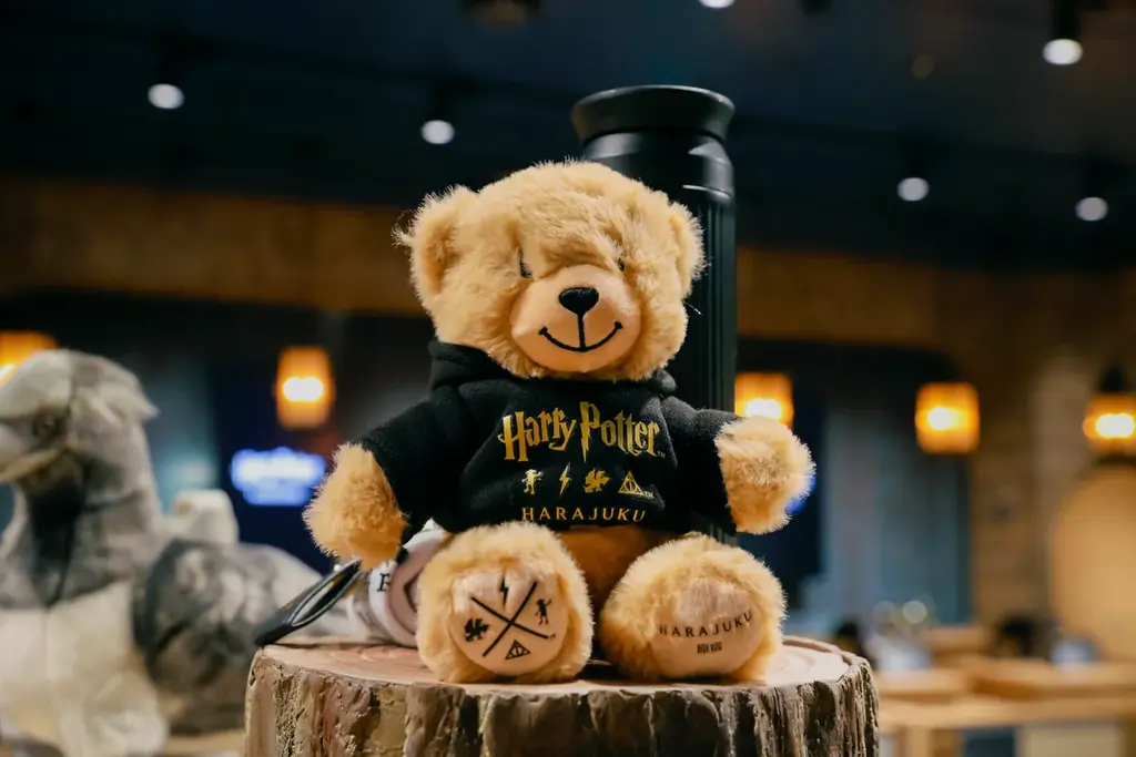日本初の旗艦店「ハリー・ポッター ショップ 原宿」8月14日にグランドオープン　マルフォイ役のトム・フェルトンが緊急来日　ショップオープン記念にtimelesz 松島聡さんとバタービールで特別な乾杯！ 画像 15