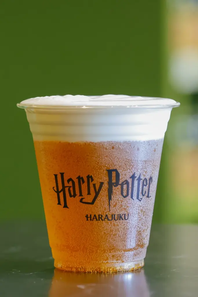 日本初の旗艦店「ハリー・ポッター ショップ 原宿」8月14日にグランドオープン　マルフォイ役のトム・フェルトンが緊急来日　ショップオープン記念にtimelesz 松島聡さんとバタービールで特別な乾杯！ 画像 17