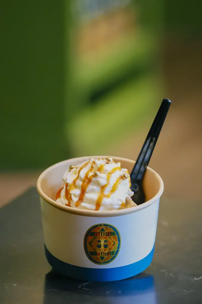 日本初の旗艦店「ハリー・ポッター ショップ 原宿」8月14日にグランドオープン　マルフォイ役のトム・フェルトンが緊急来日　ショップオープン記念にtimelesz 松島聡さんとバタービールで特別な乾杯！ 画像 18