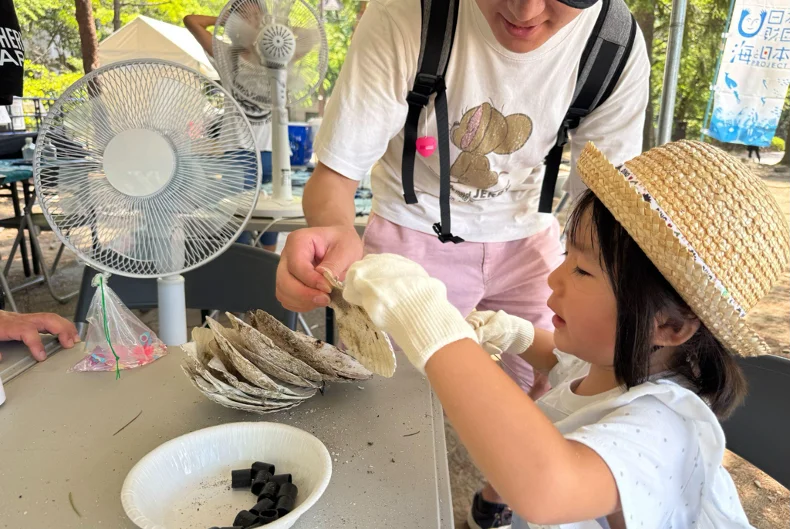 仙台・勾当台公園で子どもが海の仕事を体験