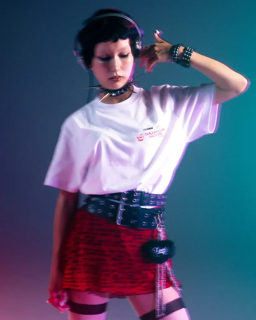 XLARGE x X-girl x SUMMER SONIC 2025“音楽をまとう” カルチャーコラボ T シャツ第 2 弾が登場 画像 3