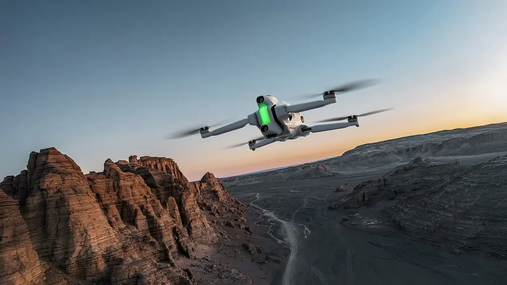 Antigravity、世界初の8K対応360度全景ドローン「A1」を発表 画像 2